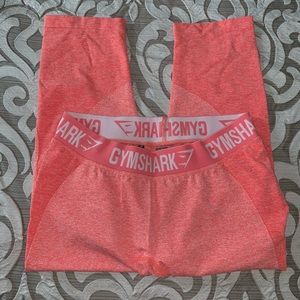 Flex cropped leggings.